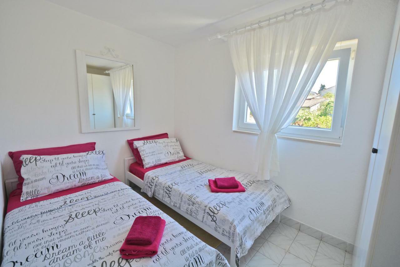 Villa Casablanca Supetar Exterior photo